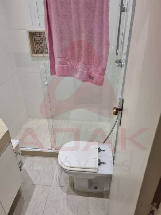 87695757-c7c5-4af5-88f3-cc6385 - 9