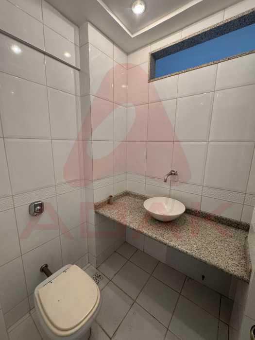 eb2d7509-89de-4f05-b301-9fe0ea - 23