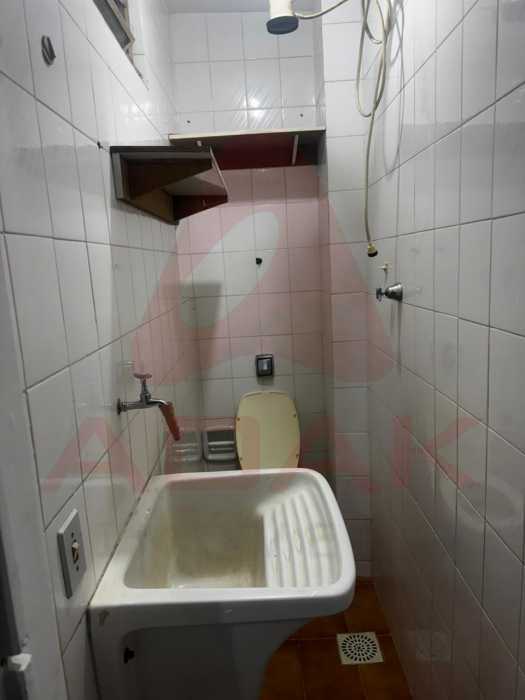 1c5a8ff8-17d5-446c-bac4-ff1ca0 - 9