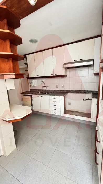 95717c00-8daa-40f1-8c41-45b8ef - 12