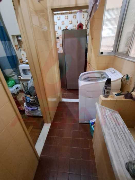 2ee19619-0a0a-4d8b-9afb-69697e - 3