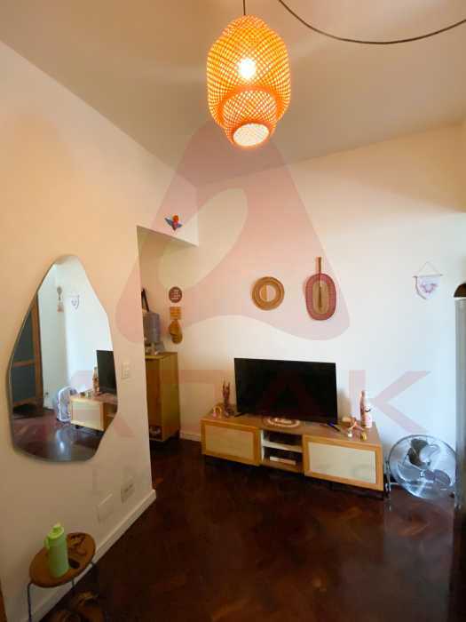 948a6abe-886d-4cc2-a541-b7f1aa - 9