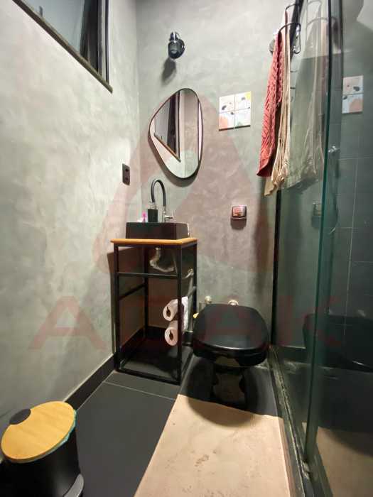 d059152b-1afd-4522-988c-d9ade2 - 24