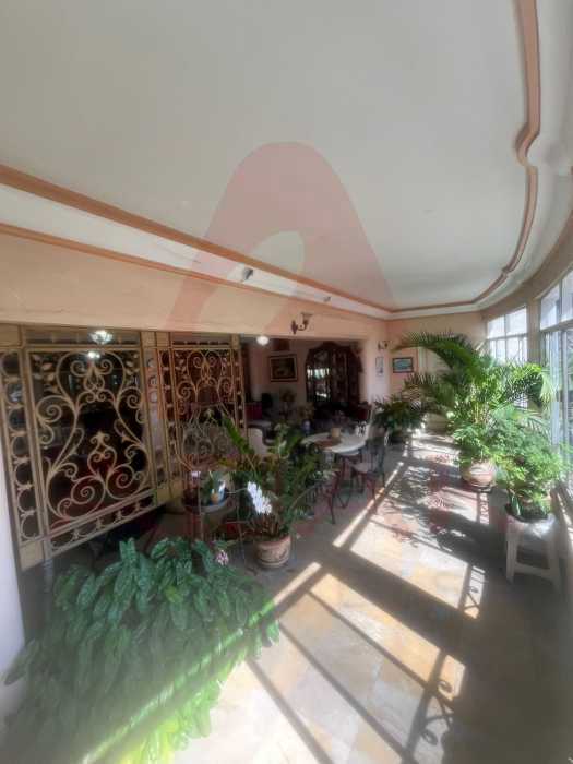 WhatsApp Image 2025-10-21 at 1 - 2