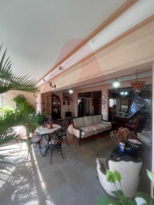 WhatsApp Image 2025-10-21 at 1 - 3