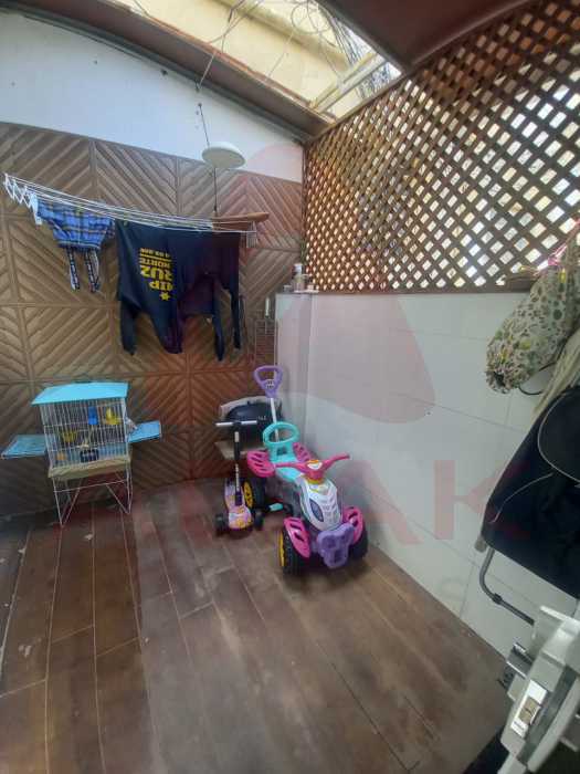 58e8b658-2838-4d1a-b29c-9f7517 - 27