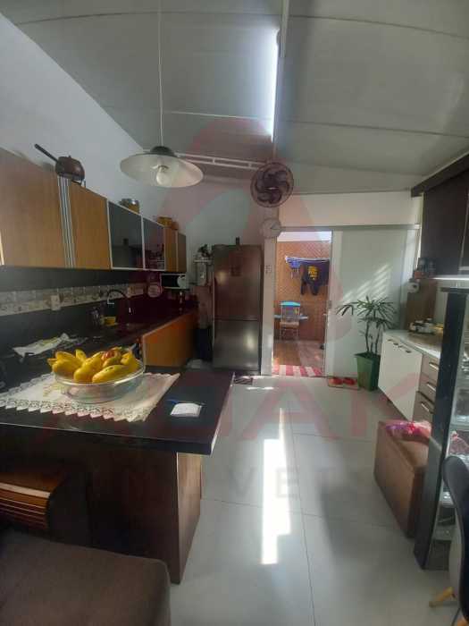 b7ee2ca9-4bc4-44a2-84e3-c90216 - 23