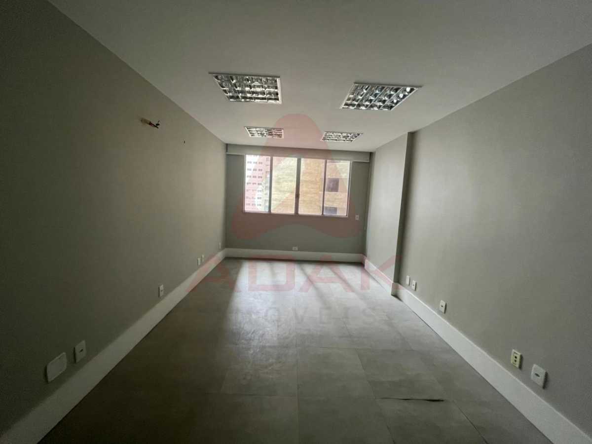 WhatsApp Image 2025-11-14 at 0 - 10