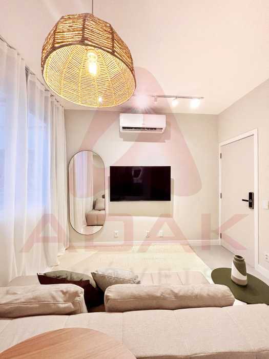 fe3d9408-907d-450e-bc92-4156cf - 8