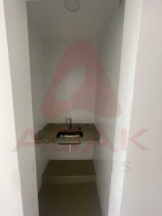 fe3d956d-9073-4f4b-8e97-43ac17 - 19