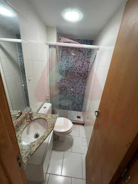 b12a2a46-c4e0-4b88-9afc-7d5b4d - 12