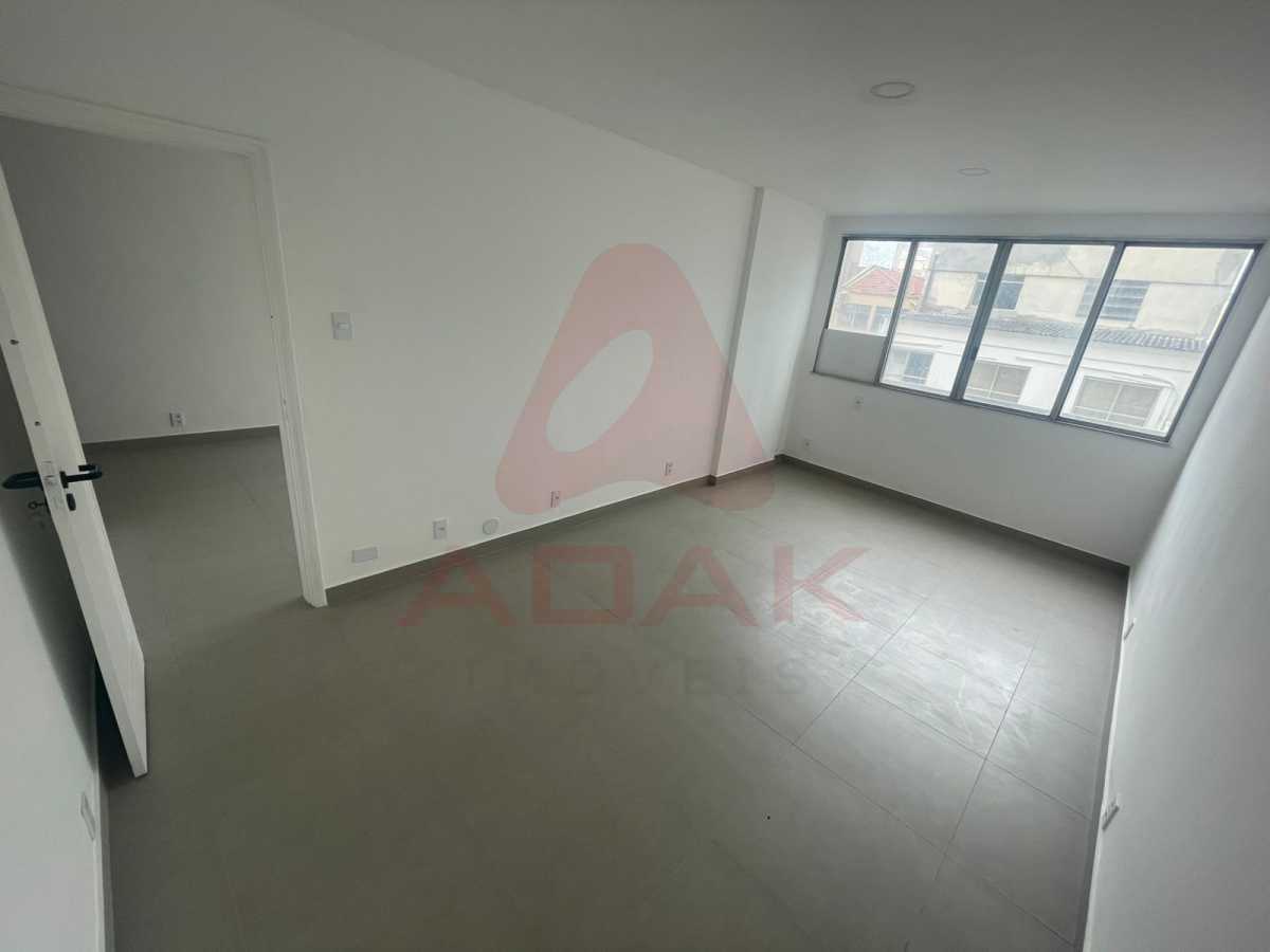 Conheça WhatsApp Image 2025-12-12 at 1 do imóvel - Sala Comercial 200m² à venda Rio de Janeiro,RJ Centro - R$ 1.000.000 - CTSL00824 - 27 WhatsApp Image 2025-12-12 at 1 - 27