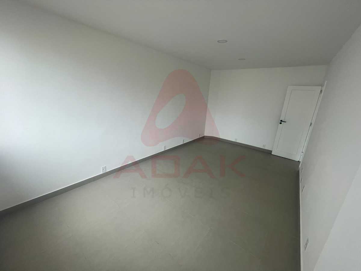 Conheça WhatsApp Image 2025-12-12 at 1 do imóvel - Sala Comercial 200m² à venda Rio de Janeiro,RJ Centro - R$ 1.000.000 - CTSL00824 - 29 WhatsApp Image 2025-12-12 at 1 - 29