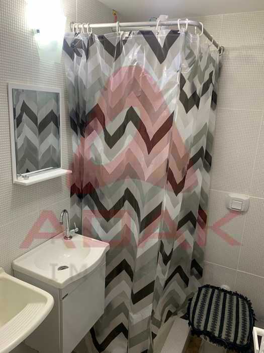 18776_G1672775177 - 7