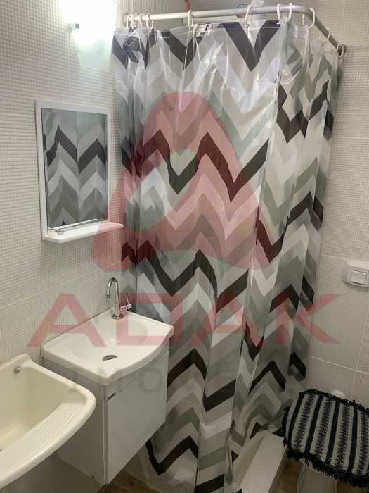 18776_G1672775195 - 13