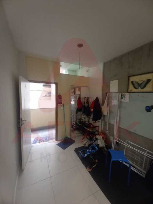 8a5d4d1d-fe47-4884-81a6-7c6759 - 4