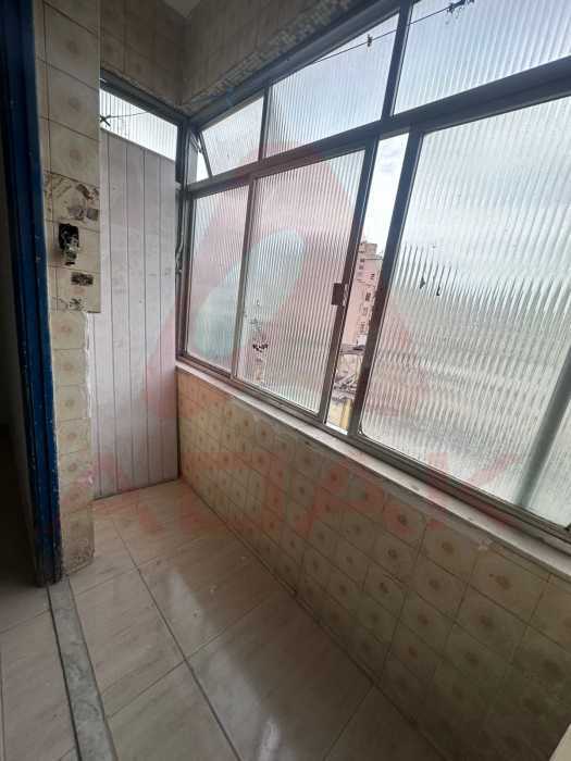 78b79212-6b17-4ee7-b2de-3f2d8b - 7