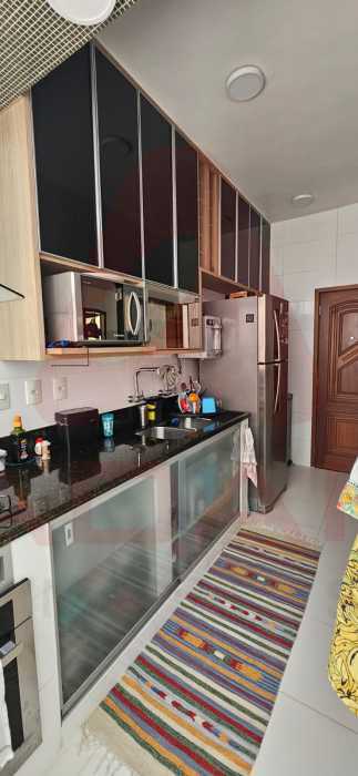 068d5b2e-13f7-4ab6-b24b-f05b2e - 11