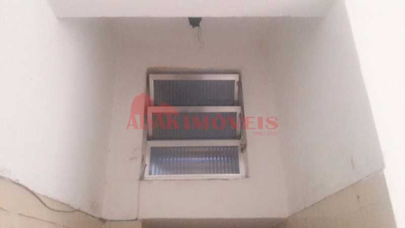 25d64027-09cd-4dcd-a157-9bf1eb - 12