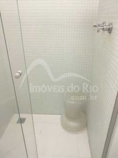 Conheça PHOTO-2022-07-29-15-57-52 1 do imóvel - Apartamento com 150m, 4 quartos e 1 vaga, a venda em ótima transversal no Leblon. - APLE0235P - 11 PHOTO-2022-07-29-15-57-52 1 - 11