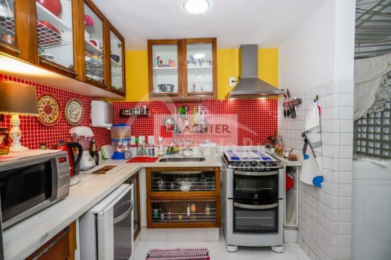 Conheça ir7y0w_415f60f24d7eaec do imóvel - Apartamento de 3 quartos com varanda e vaga, a venda em Laranjeiras. - APLJ0079P - 19 ir7y0w_415f60f24d7eaec - 19