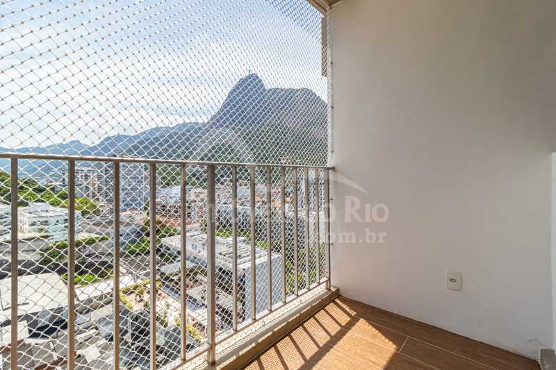 Conheça AP_PINHEIROGUIMARAES_DANI_LCMF do imóvel - Cobertura toda reformada com vista livre, 2 quartos e 2 vagas, a venda em Botafogo. - COBO0098 - 20 AP_PINHEIROGUIMARAES_DANI_LCMF - 20