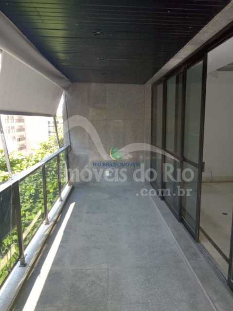 Conheça ynV8CPerjIMe do imóvel - Apartamento com 208m, varandão, 3 quartos e 3 vagas, a venda no Leblon. - APLE0365P - 1 ynV8CPerjIMe - 1