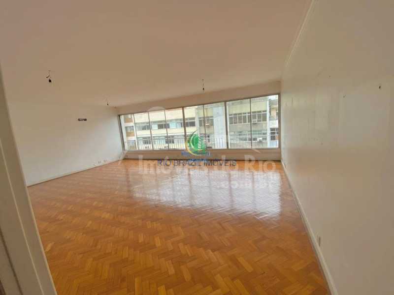 Conheça IMG_2994 1 do imóvel - Apartamento com 220m, 4 quartos e 2 vagas, a venda no Posto 6. - APCO0710P - 1 IMG_2994 1 - 1