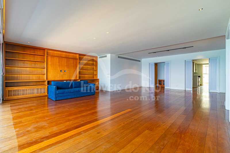 Apartamento com varandão, 274m, 4 quartos e 2 vagas, em prédio com infraestrutura, na Delfim Moreira. - APLE0618P