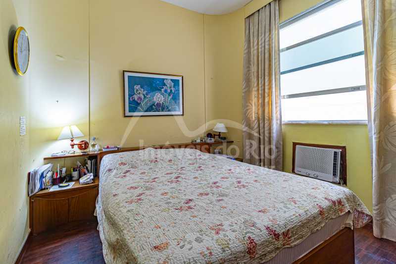 Conheça AP405D~1 do imóvel - Apartamento com 200m, 4 quartos e 1 vaga, na quadra da praia, no Leblon. - APLE0718 - 13 AP405D~1 - 13