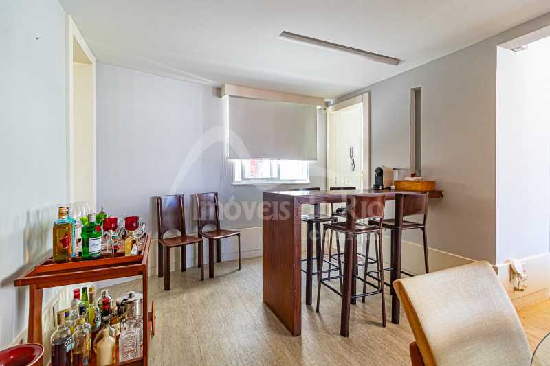 Conheça . do imóvel - Apartamento com 127m, 2 quartos + escritório e vaga, a venda na quadra da praia, em Copacabana. - APCO1318 - 11 . - 11