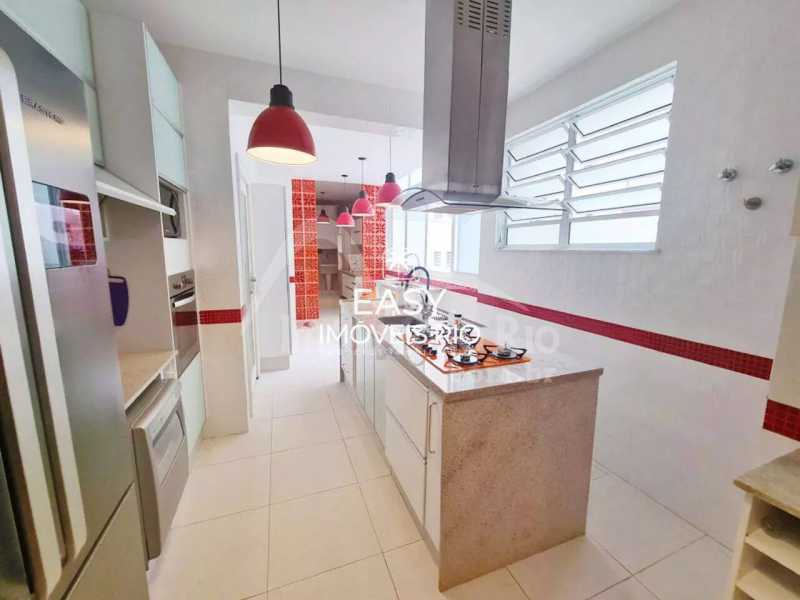 Conheça 25 do imóvel - Apartamento com 265m, 4 quartos e 2 vagas, a venda no Posto 6 - APCO1198P - 14 25 - 14