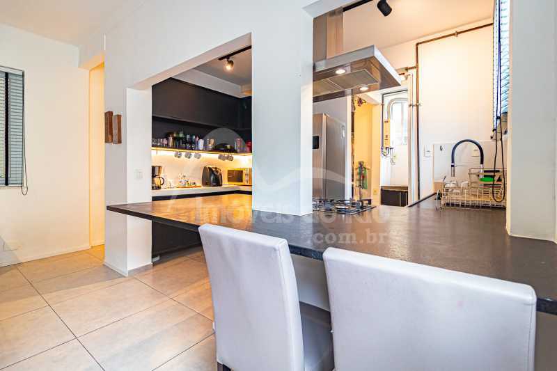 Apartamento com 90m, 3 quartos e vaga, a venda em Botafogo. - APBO1028P