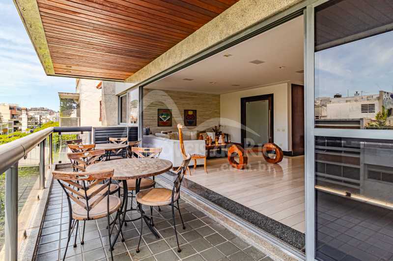 Cobertura com 659m, 4 suítes e 3 vagas, à venda no quadrilátero de Ipanema. - COIP0918