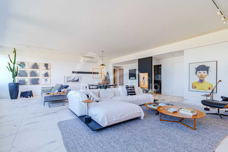 Apartamento com 209m, 3 quartos e vaga, a venda na Av Atlântica. - APCO1546p