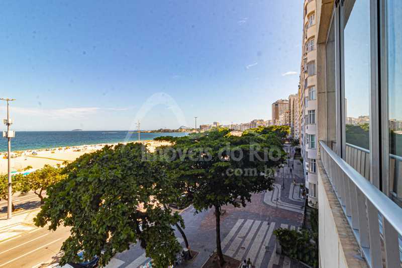 Apartamento com 209m, 3 quartos e vaga, a venda na Av Atlântica. - APCO1546p