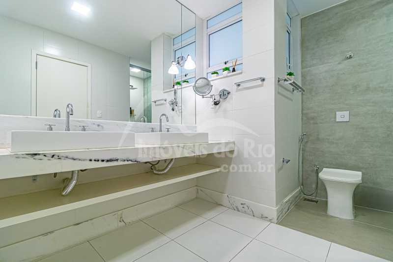 Apartamento com 209m, 3 quartos e vaga, a venda na Av Atlântica. - APCO1546p