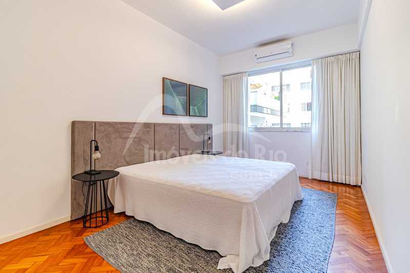 Apartamento com 209m, 3 quartos e vaga, a venda na Av Atlântica. - APCO1546p