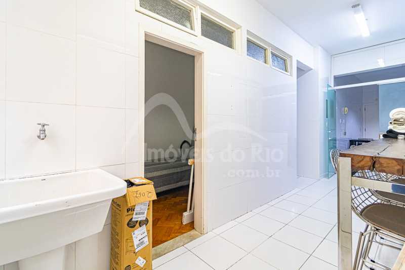 Apartamento com 209m, 3 quartos e vaga, a venda na Av Atlântica. - APCO1546p