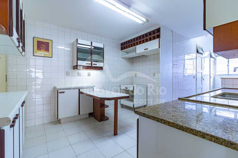 Apartamento com 123m, 3 quartos e vaga, a venda no Leblon. - APLE0962P