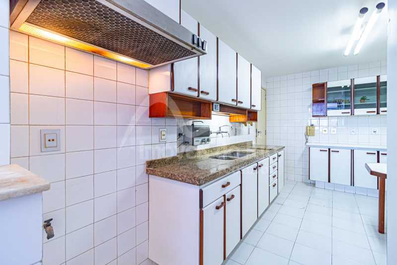 Apartamento com 123m, 3 quartos e vaga, a venda no Leblon. - APLE0962P