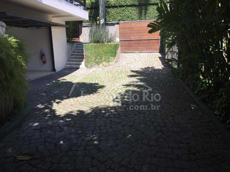 Conheça PHOTO-2021-08-05-18-54-44 6 do imóvel - Casa na Gavea, reformada, com vista, indevassável - CAGA0012 - 15 PHOTO-2021-08-05-18-54-44 6 - 15