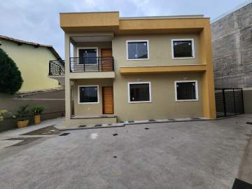 Imperdível - Apartamento super espaçoso a 2 minutos do Centro de Maricá - CEAP20113