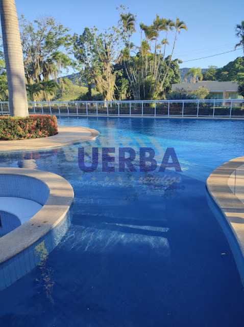Área de piscina - condomínio - 26