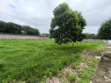Condomínio Condomínio Helena Varela ll - Ótima localização - Terreno no Condomínio Helena Varella II com 450m² - CELT00064