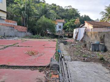 Ótima localização - Terreno murado com 360m² a poucos minutos do Centro de Maricá - CELT00068