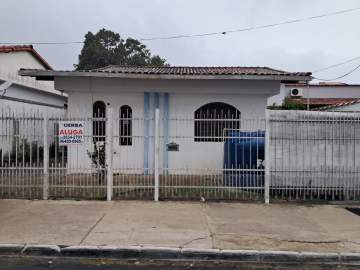 Ótima localização - Casa comercial para locação no Centro de Maricá - CECC40005