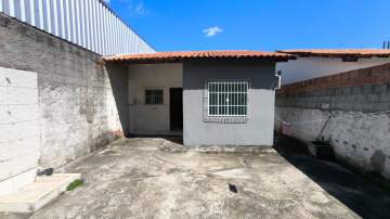 Oportunidade - Casa Independente com 3 Quartos (1 Suíte) no Raphaville - Excelente Localização - CECA30605