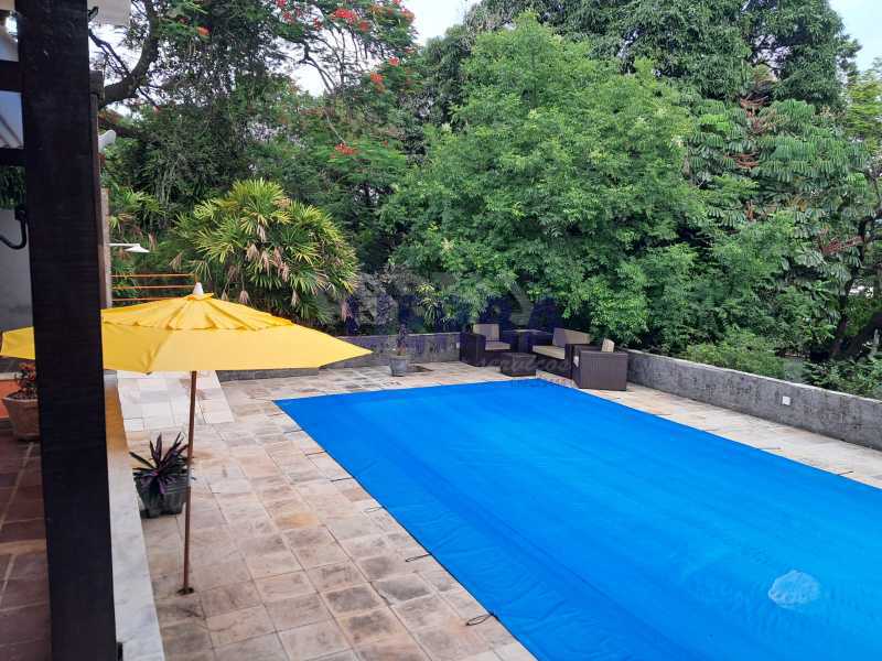 7879d8a0-36f0-47e5-be39-251927 - 18