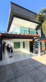 Ótima localização - Casa Duplex Mobiliada para Locação - Residencial ou Comercial no Centro de Maricá - CECA40123